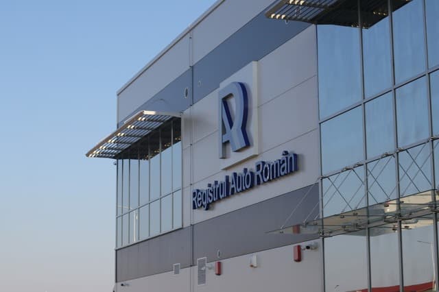 Război între RAR și primarul Ciucu: 66.000 de lei pentru date despre mașini. „Nu mă denigrați, domnule primar!”